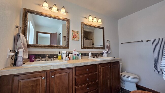 Building Photo - Fantastic 4BR, 3.5BA! Deck, FP, great yard, location!! (Regal)