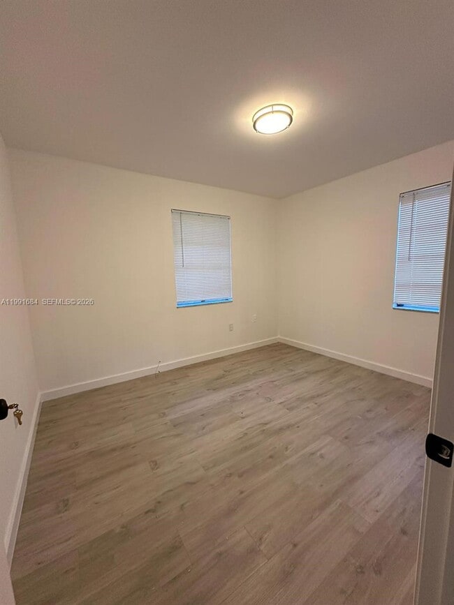 Building Photo - 3755 Oak Ave