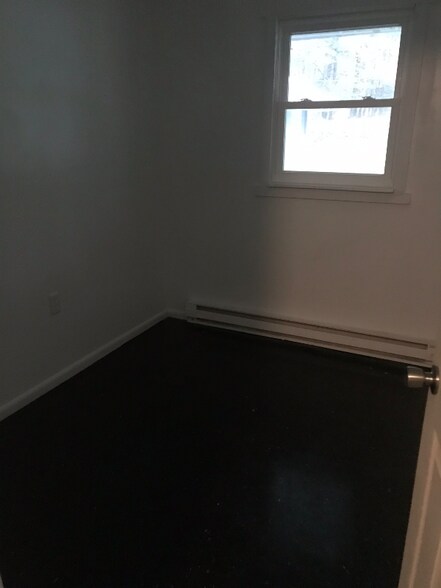 Building Photo - 129 Hilltop Cir