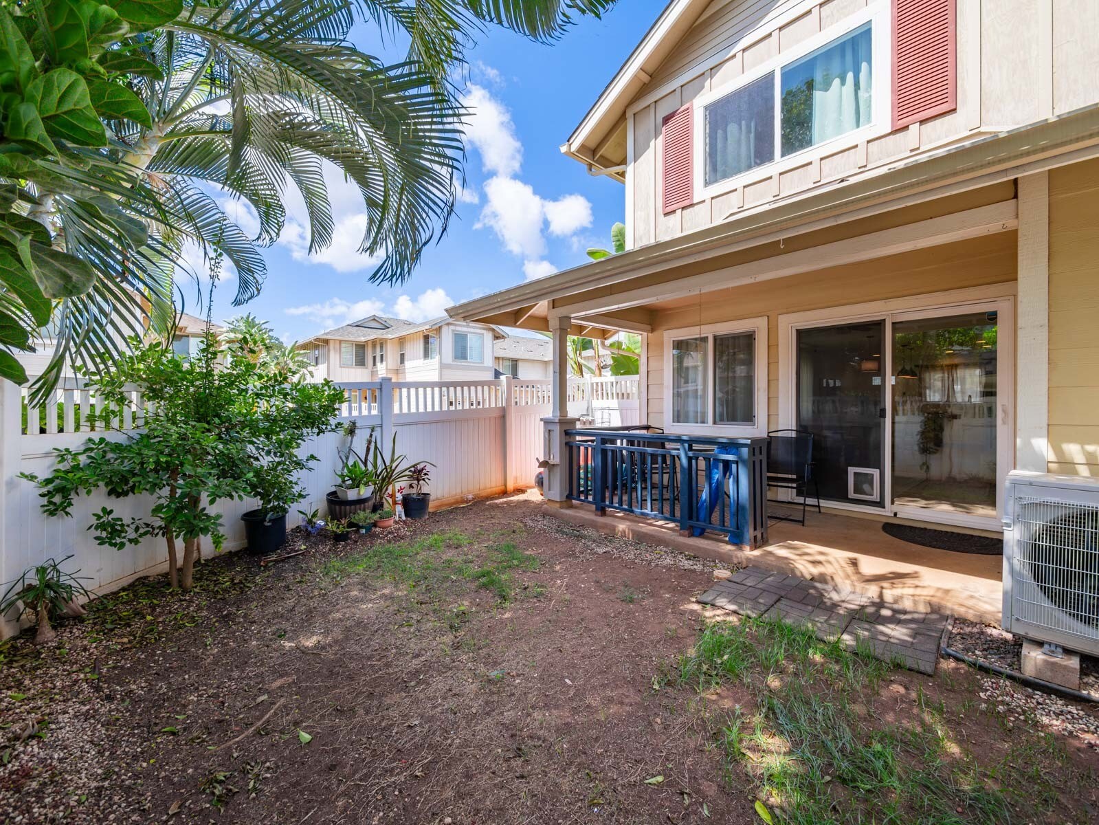 Building Photo - 1020 Kakala St