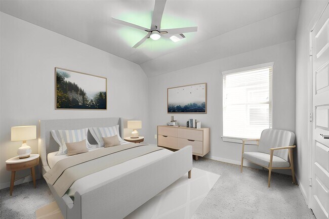 Building Photo - 1500 Sunrise Gables Dr