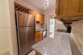 Building Photo - 95 Edgewater Dr