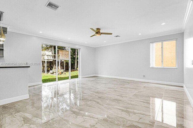 Building Photo - 1623 E Harmony Lake Cir