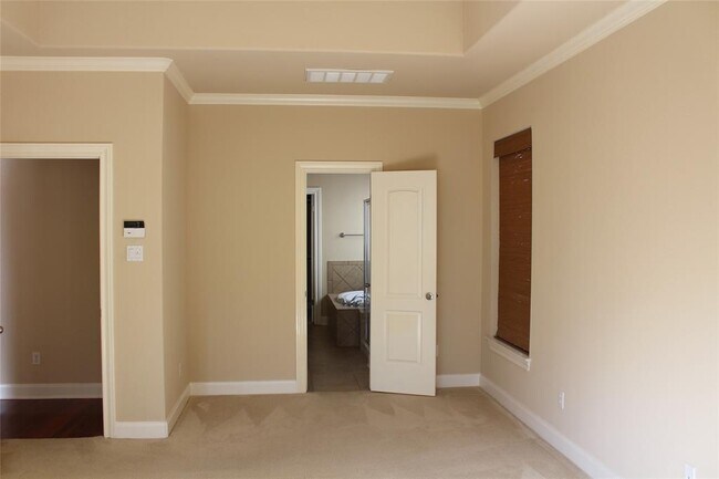 Building Photo - 7617 Menler Dr