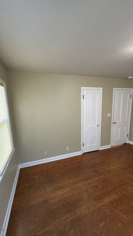 Building Photo - 3 Bedroom, 1 Bathroom Home in Third Ward with Large Yard, Garage, & Central Air