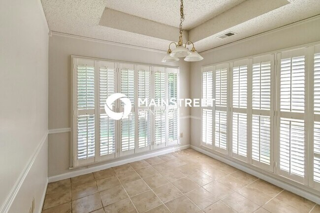 Building Photo - 3 Bedroom Pet-Friendly Home in MEMPHIS, TN with Main Street Renewal