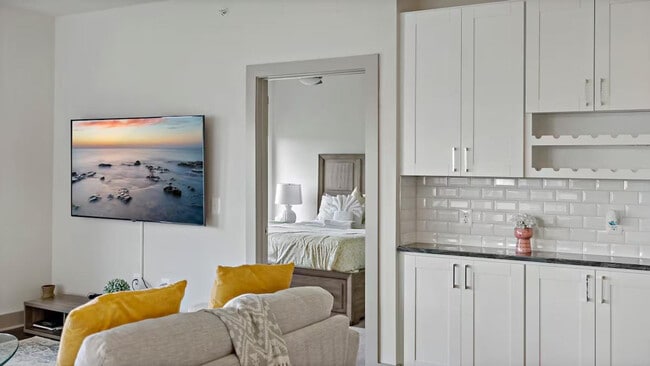 Building Photo - 7370 Montcalm Dr