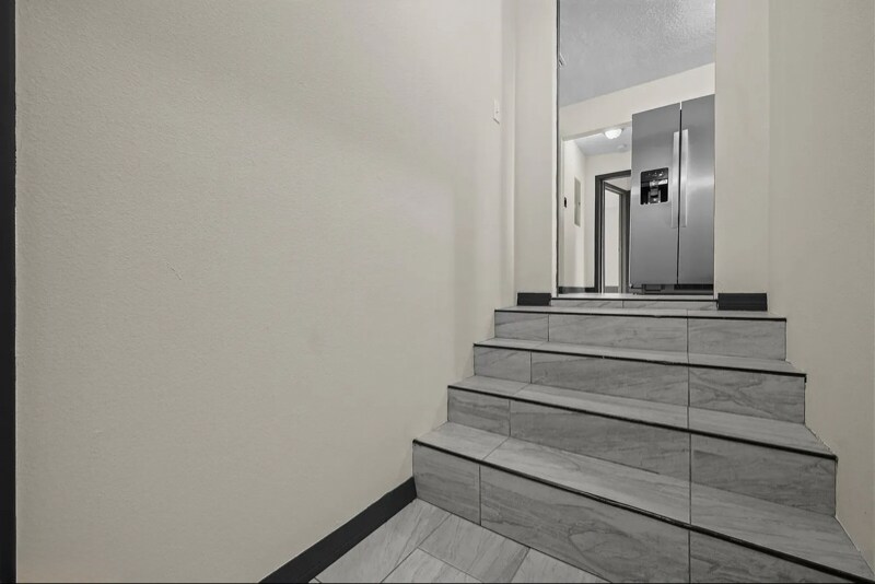 Building Photo - 2923 Rosselle St