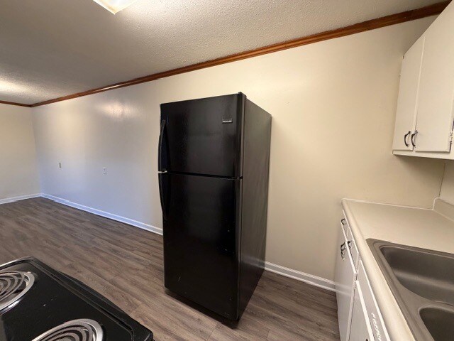 Building Photo - 239 W Stadium Dr