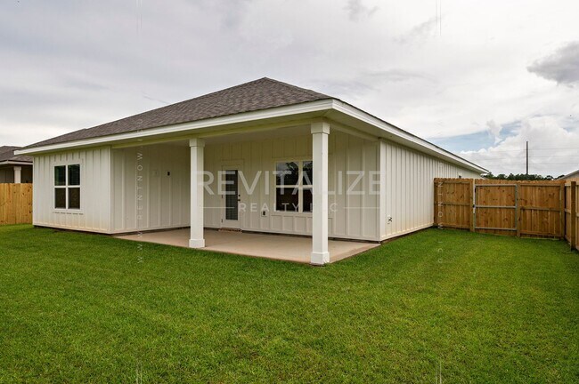 Building Photo - 14531 Dayton Cir