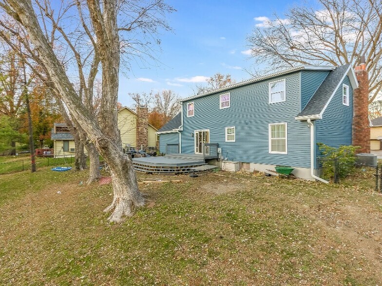 Building Photo - 4816 Mockingbird Ln