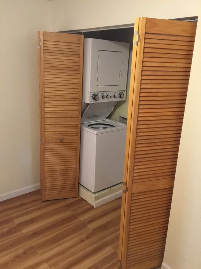 Building Photo - 2 Bedroom House in Whiteaker Area