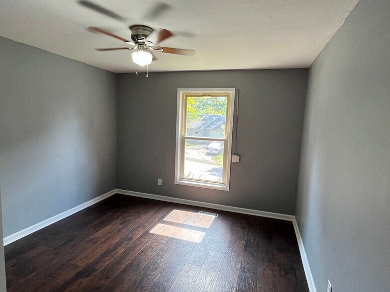 Building Photo - 81 Overton Dr