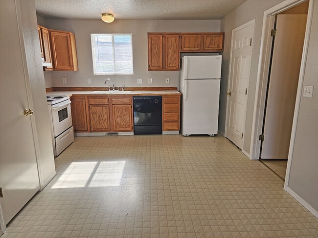 Building Photo - 226 N Grant St