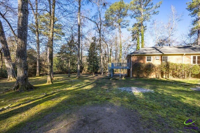 Building Photo - 5056 Wellington Dr