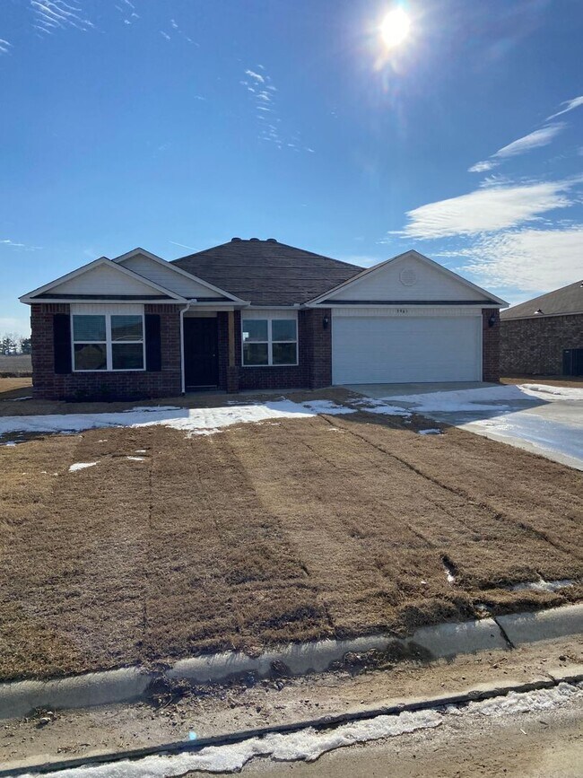 Building Photo - *Start 2026 Rent FREE!* Four Bedroom | Two Bathroom in Jonesboro