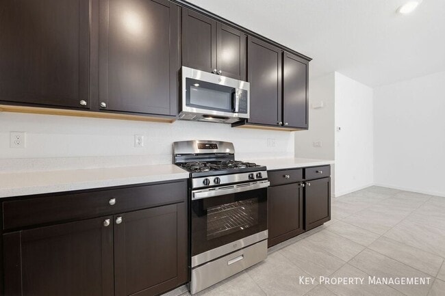 Building Photo - 1529 Layla Crossing Ave