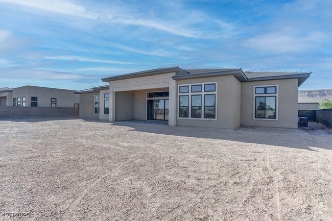 Building Photo - 4778 Outlook Peak St