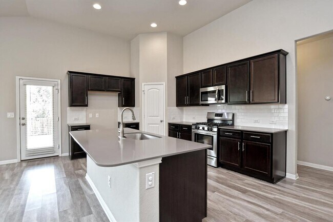 Building Photo - 4300 Porter Farm Rd