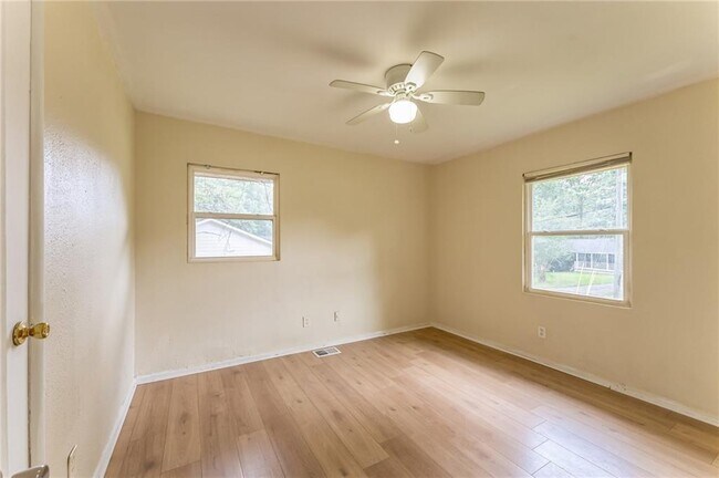 Building Photo - 8399 Attleboro Dr