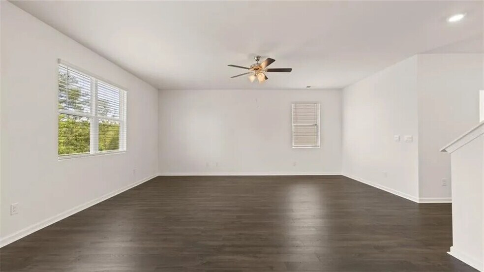 Building Photo - Room in Single Family Home on Aster Ave
