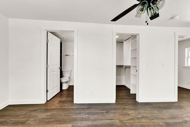 Building Photo - Stunning 3-Bedroom Home with Modern Upgrades in Tulsa