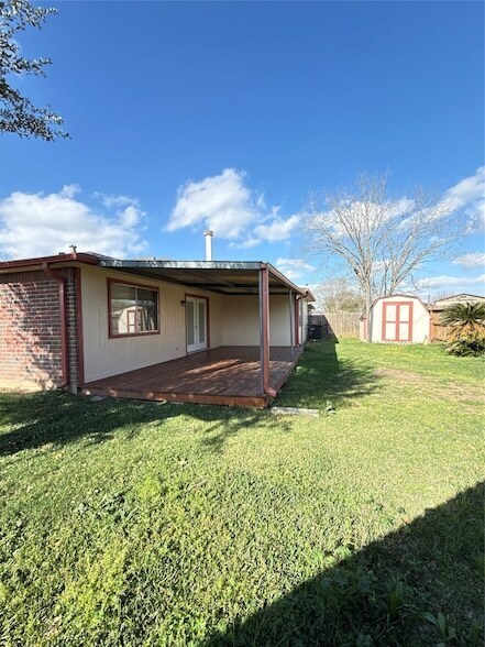 Building Photo - 15919 Hiram Clarke Rd