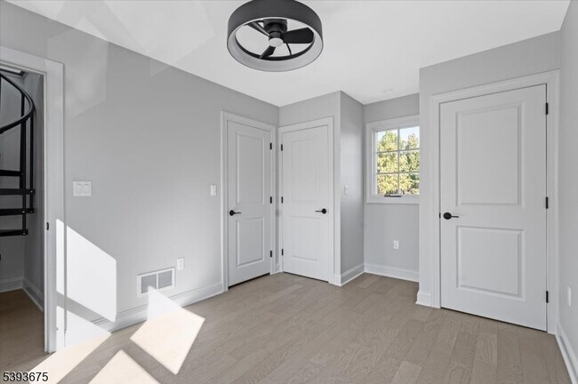 Building Photo - 617 Ripley Pl