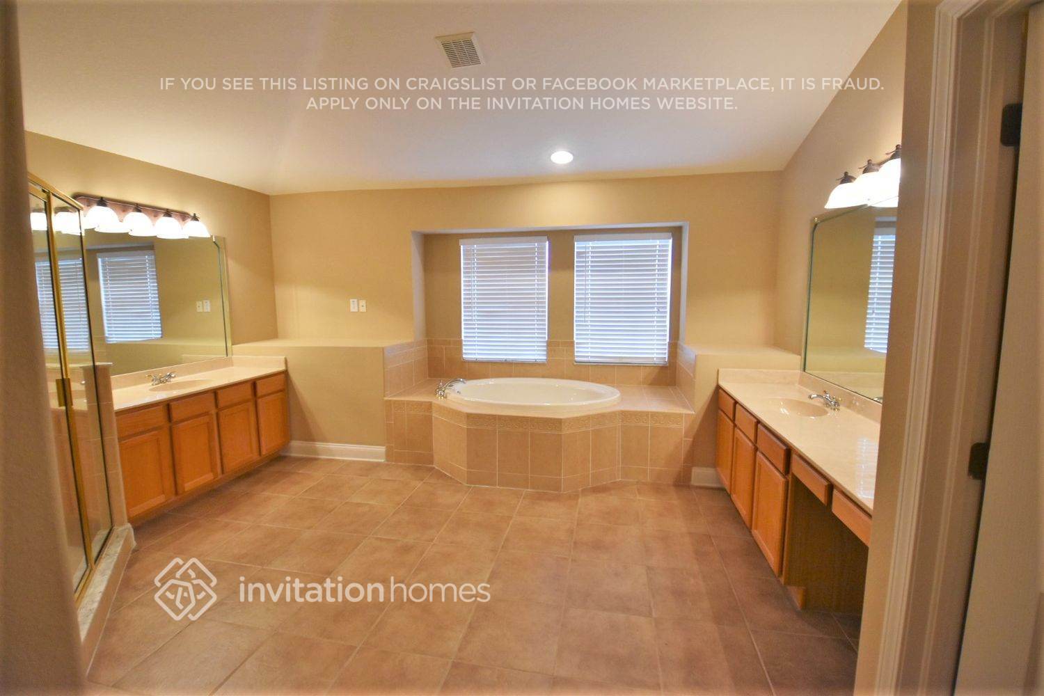 Building Photo - 1612 Tawnyberry Ct