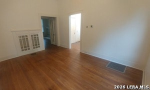 Building Photo - 411 W Mistletoe Ave