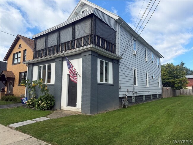 Building Photo - 94 Reo Ave
