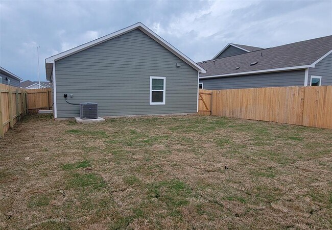 Building Photo - 421 Bullhead Rd