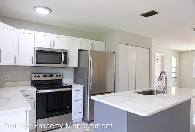 Building Photo - 2 br, 1 bath House - 1097 San Remo Avenue