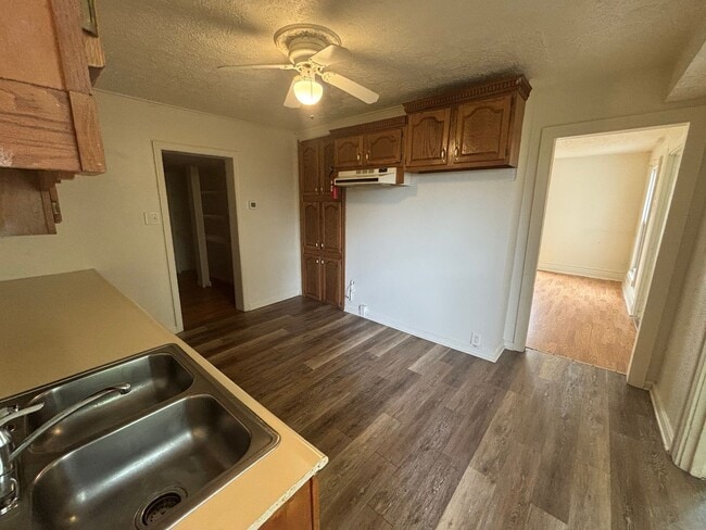 Building Photo - Spacious rooms, updated mechanicals, and convenient Canonsburg living