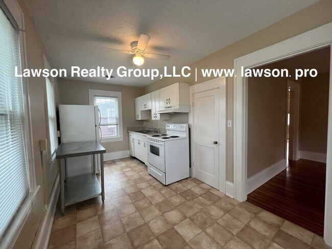 Building Photo - 1733 Maiden Ln SW