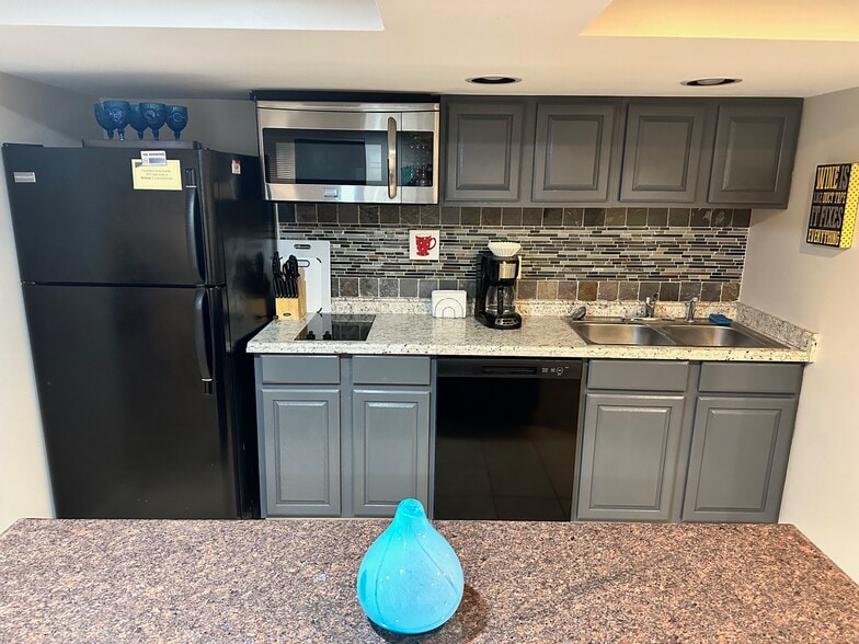 Building Photo - 8412 Oxford Woods Ct