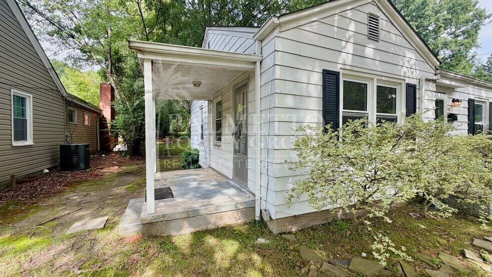 Building Photo - 928 McCormick St