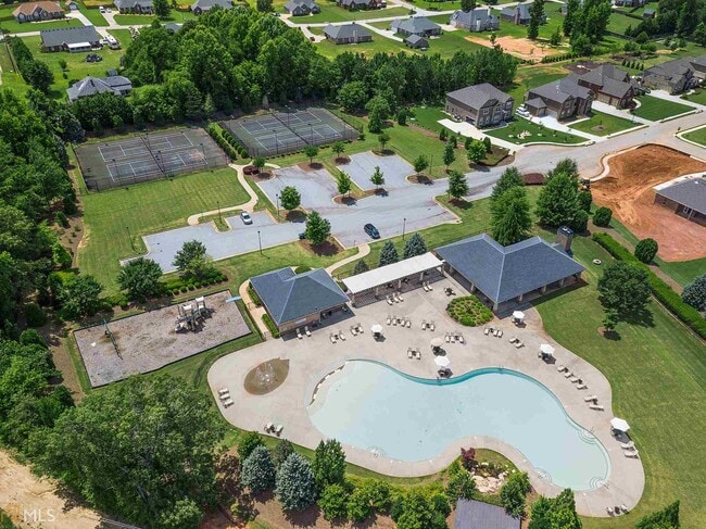 Building Photo - 2481 Lake Erma Dr