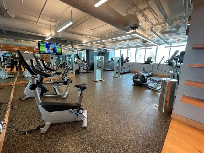 Building Photo - 900 Biscayne Blvd