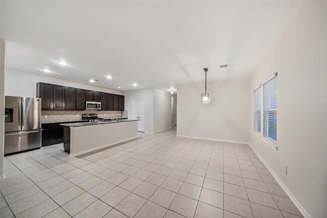 Building Photo - 2516 Pearl Ct