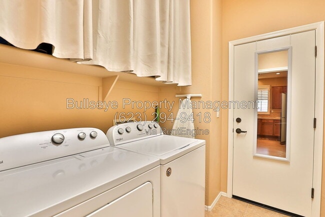 Building Photo - 2309 W Firethorn Way
