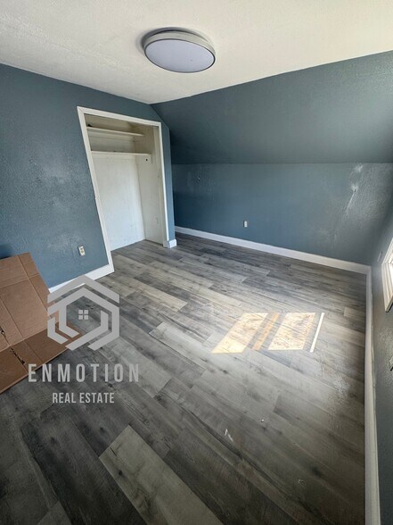 Building Photo - 18948 Winthrop St