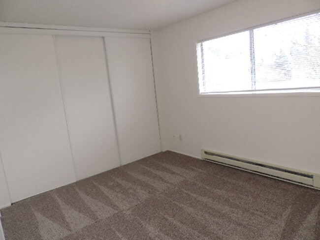 Building Photo - 5840 SW Erickson Ave