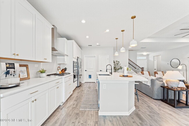 Building Photo - 611 Watervale Dr