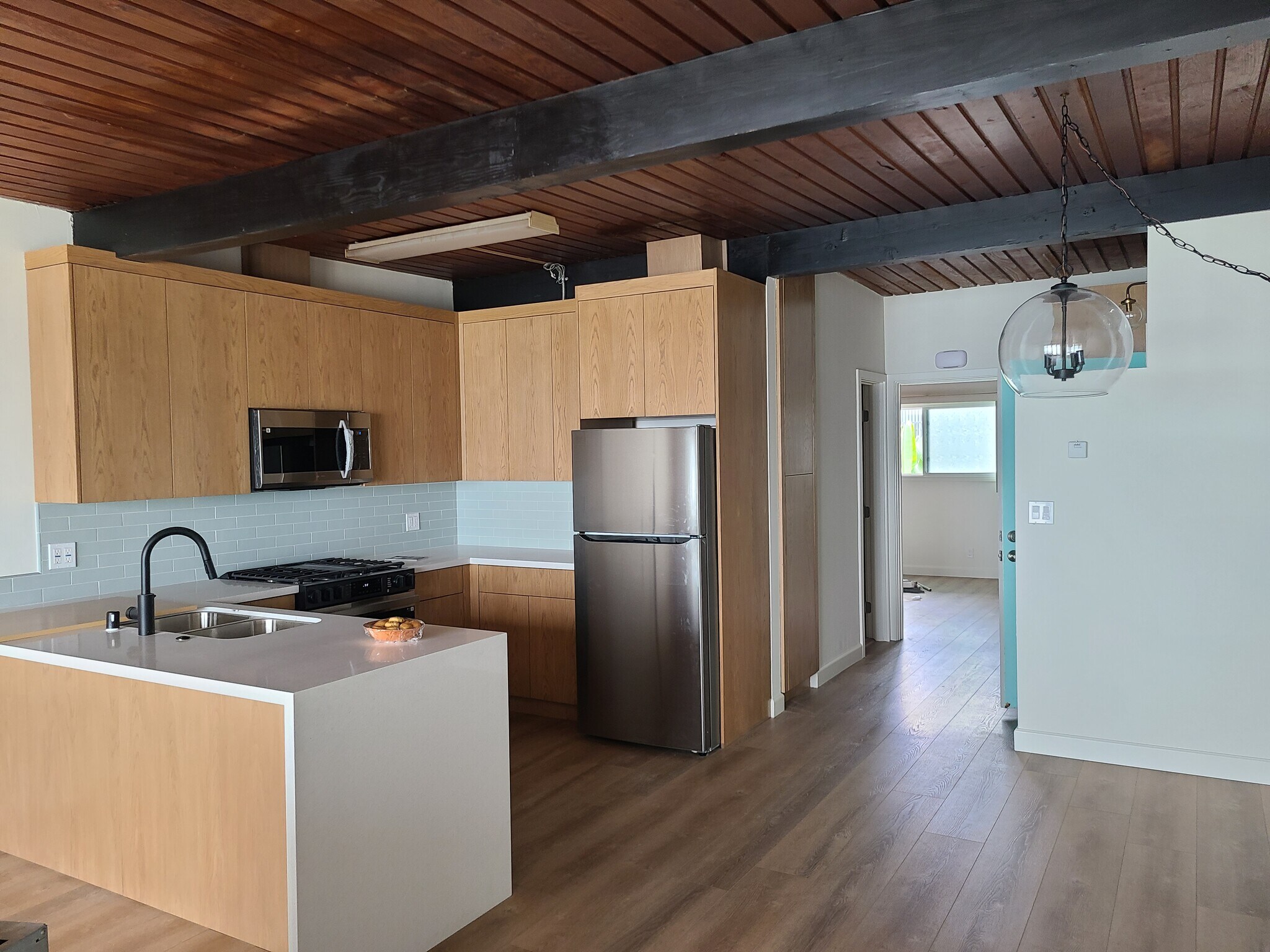 All new appliances, spacious countertops - 1616 Esplanade