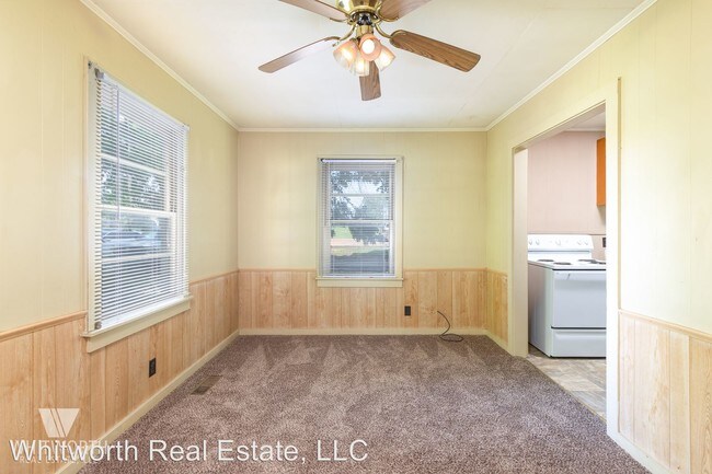 Building Photo - 1818 15th Ave