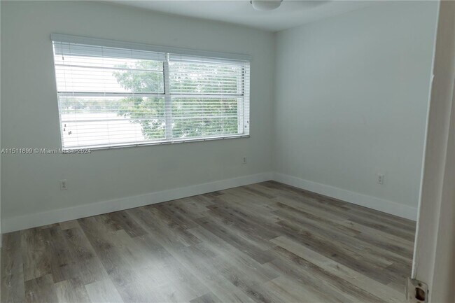 Building Photo - 11140 SW 70th Terrace