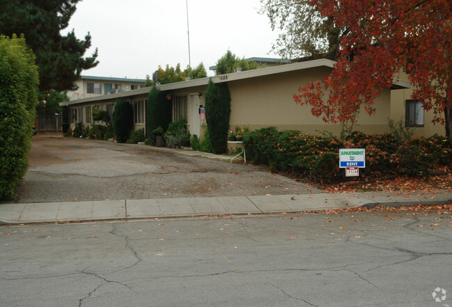 Building Photo - Camille Apartments
