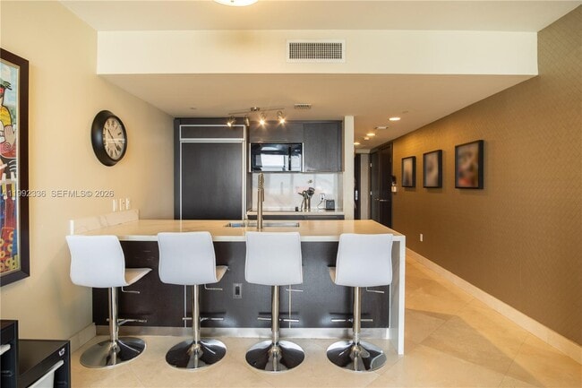 Building Photo - 1850 S Ocean Dr