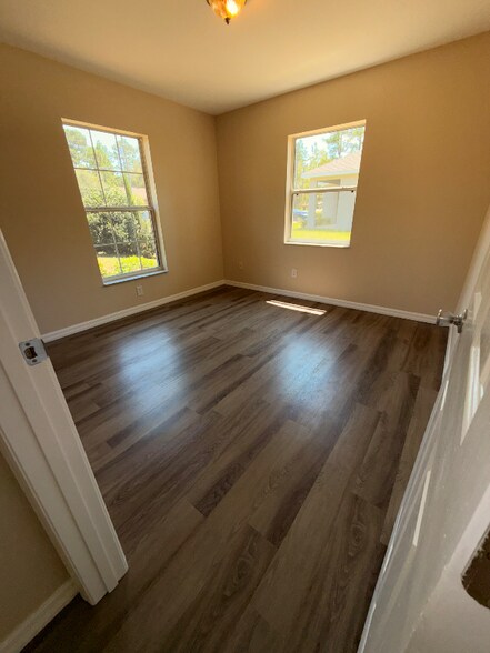 Building Photo - 7228 Everest Ave